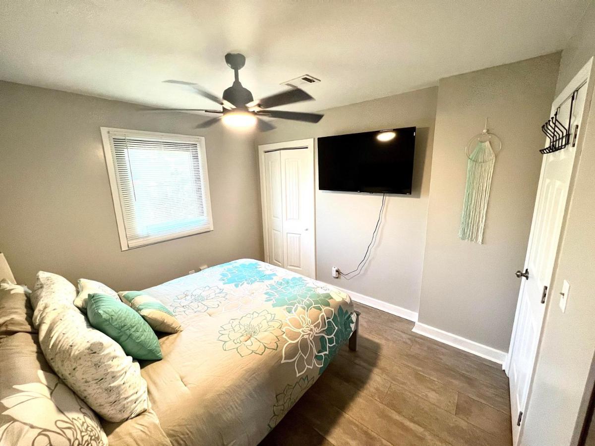 4/2 Home Close To Beach, Centrally Located! Gulfport Exteriér fotografie