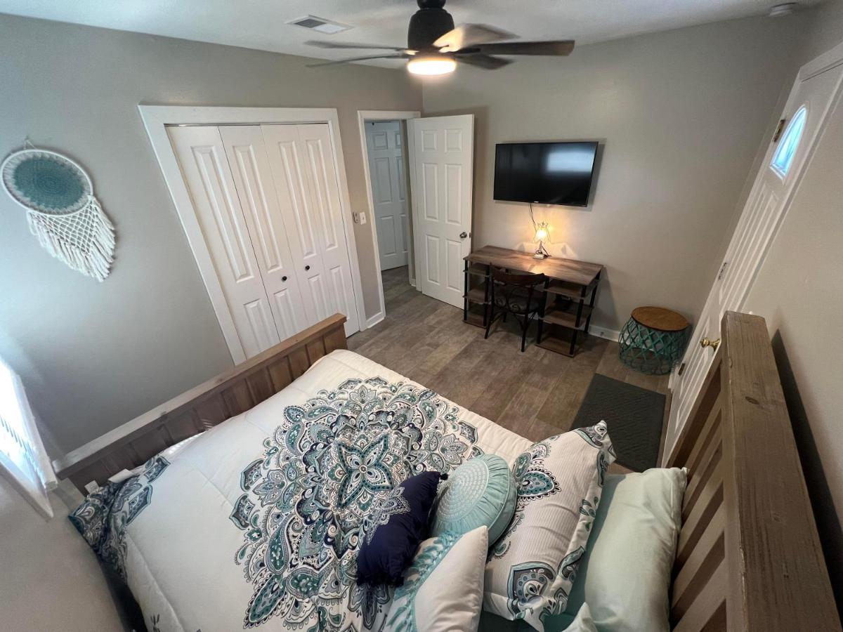 4/2 Home Close To Beach, Centrally Located! Gulfport Exteriér fotografie