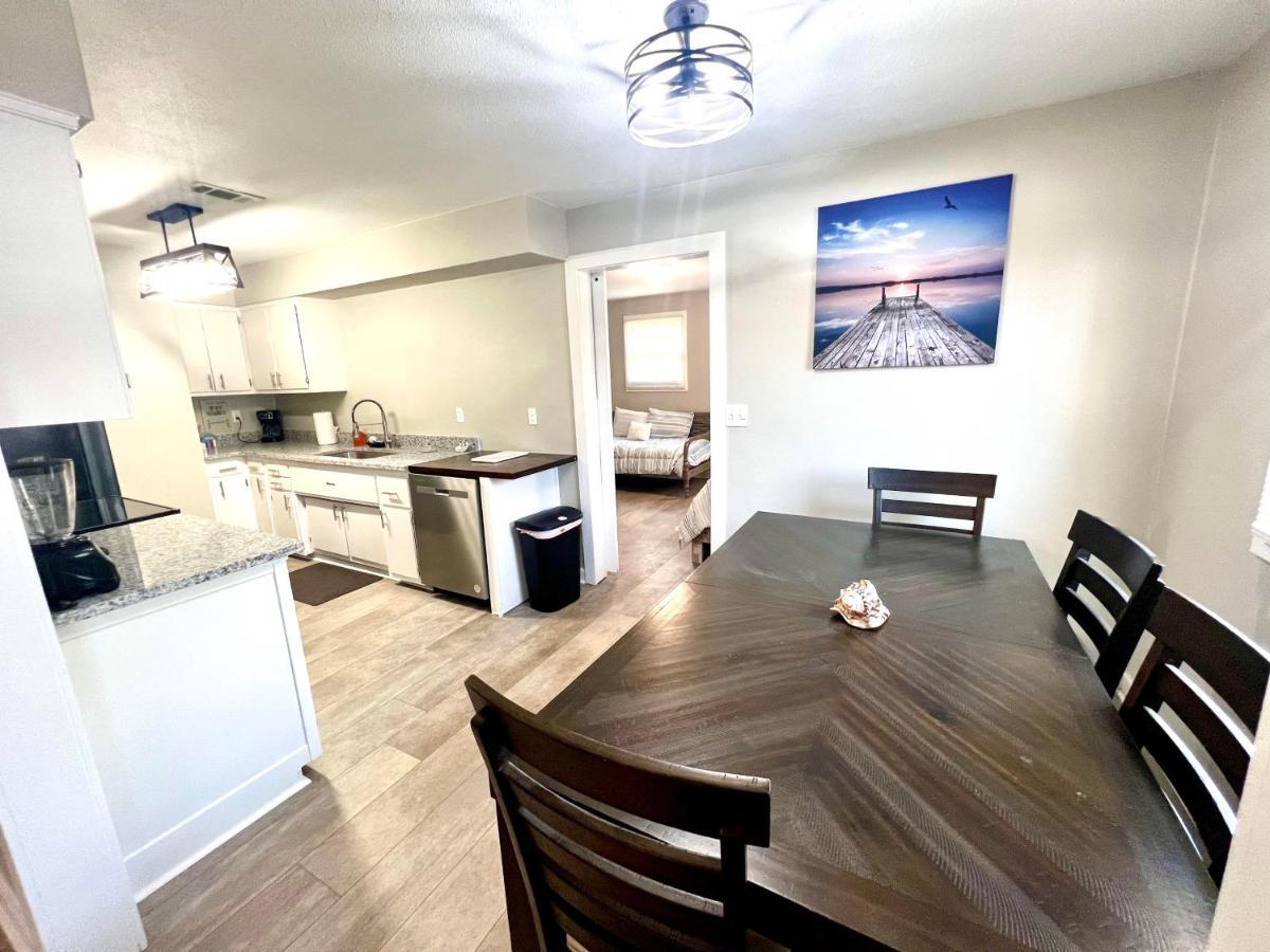 4/2 Home Close To Beach, Centrally Located! Gulfport Exteriér fotografie