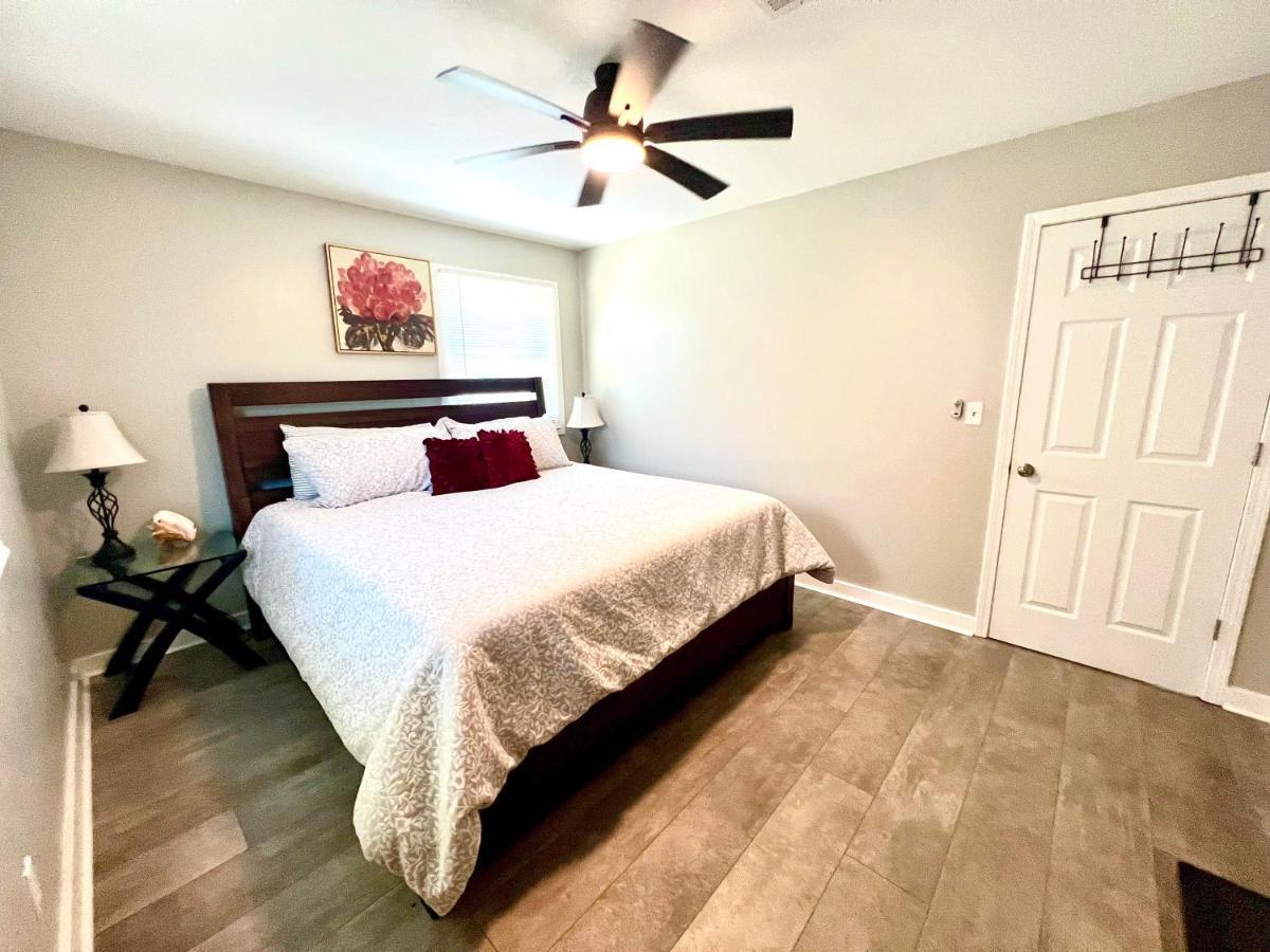 4/2 Home Close To Beach, Centrally Located! Gulfport Exteriér fotografie